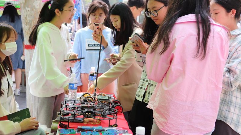 开源数据可视化工具主要分为以下几类：